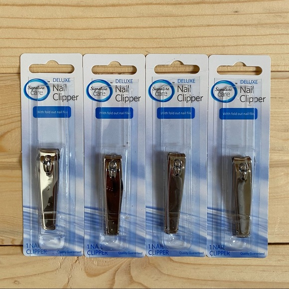 🟢 {3/$15} Bundle of (4) Deluxe Nail Clippers - Picture 1 of 4